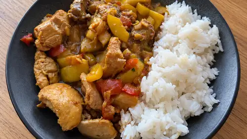 Vištiena su cukinija ir teriyaki